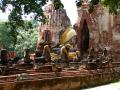Enthauptete Buddha-Statuen in Ayuttaya